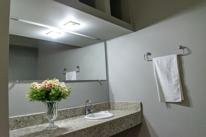 Imagen de la habitación del Hotel Central De Lins. Foto 13