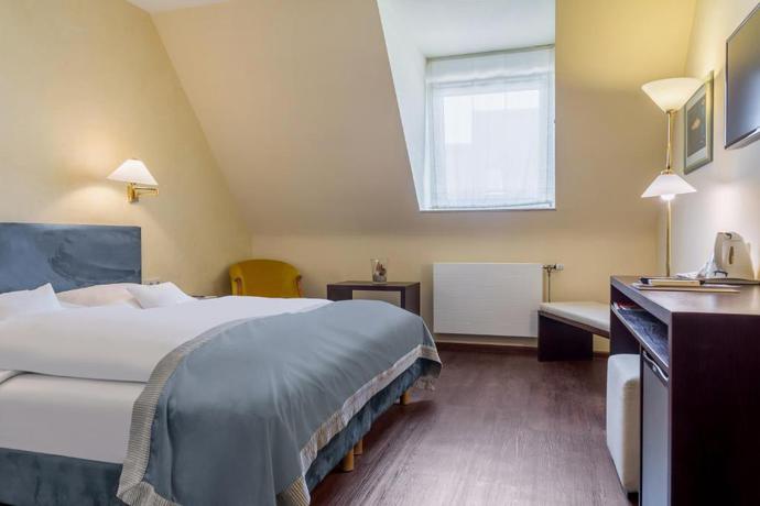 Imagen de la habitación del Hotel Central, Friburgo. Foto 4