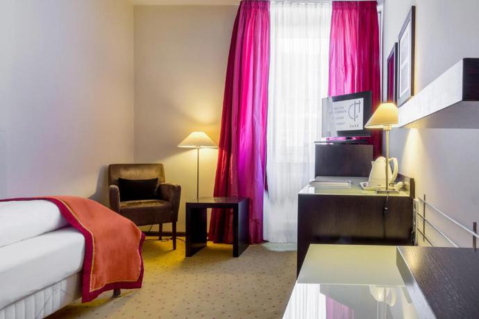 Imagen de la habitación del Hotel Central, Friburgo. Foto 5