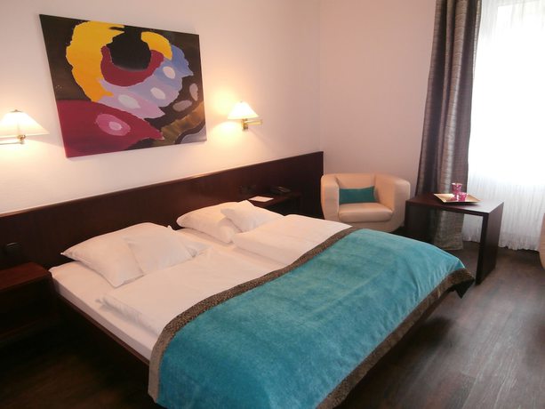 Imagen de la habitación del Hotel Central, Friburgo. Foto 8