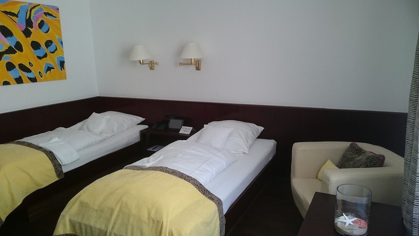 Imagen de la habitación del Hotel Central, Friburgo. Foto 9