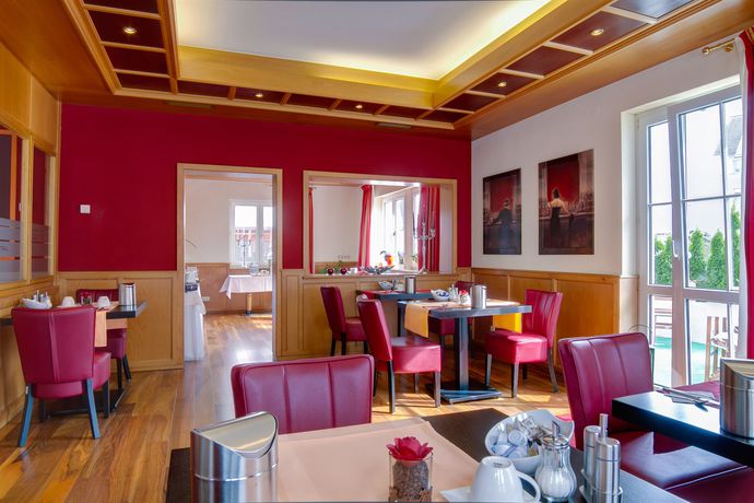 Imagen de la habitación del Hotel Central Friedrichshafen. Foto 11