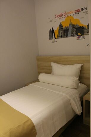 Imagen de la habitación del Hotel Central Front One Inn Jakarta Airport. Foto 18