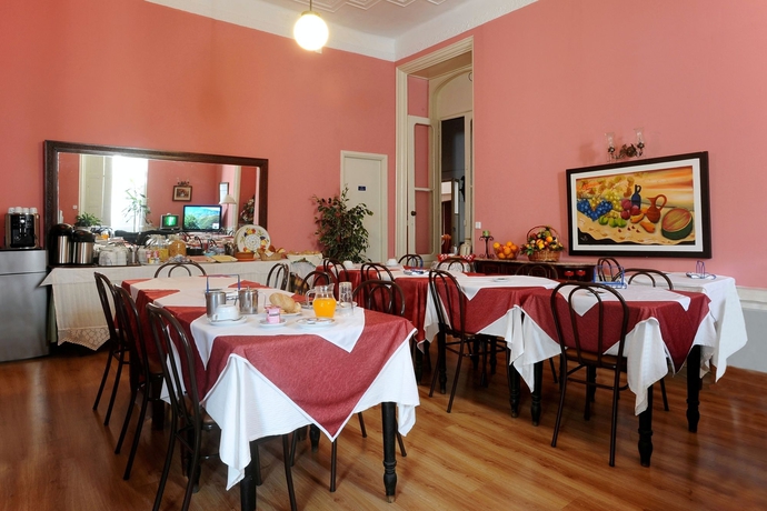 Imagen del bar/restaurante del Hotel Central Guest House, Figueira da Foz. Foto 2