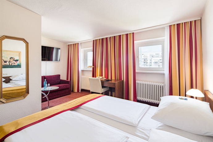 Imagen de la habitación del Hotel Central, Hamburgo. Foto 9