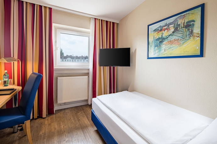 Imagen de la habitación del Hotel Central, Hamburgo. Foto 11