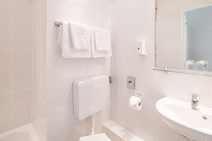 Imagen de la habitación del Hotel Central, Hamburgo. Foto 13