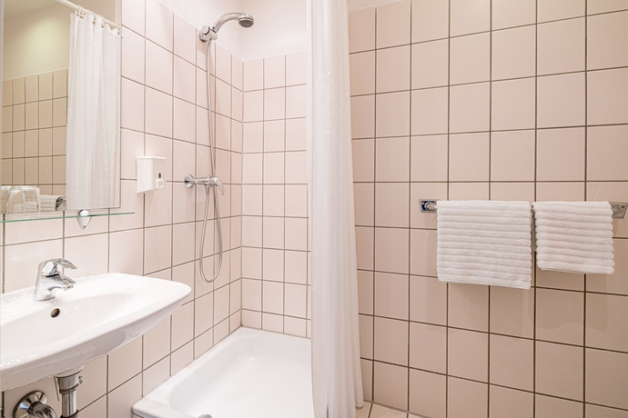 Imagen de la habitación del Hotel Central, Hamburgo. Foto 14