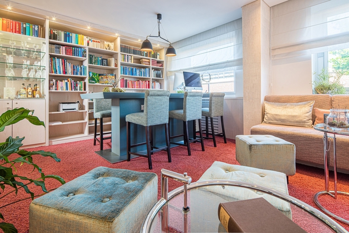 Imagen del bar/restaurante del Hotel Central, Hamburgo. Foto 8