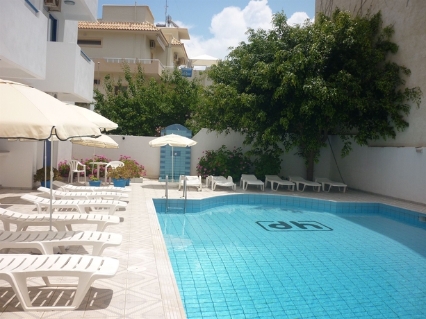 Imagen de la piscina del Hotel Central Hersonissos. Foto 16