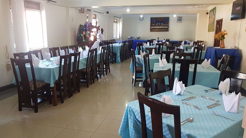 Imagen del bar/restaurante del Hotel Central Inn Entebbe. Foto 2