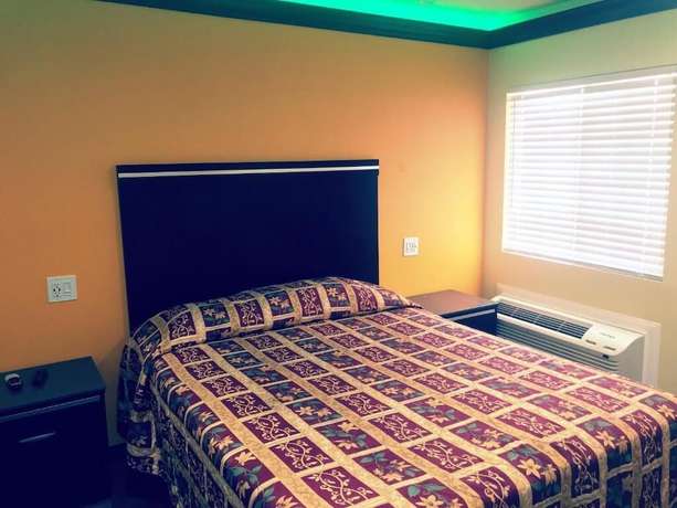 Imagen de la habitación del Hotel Central Inn Motel. Foto 16