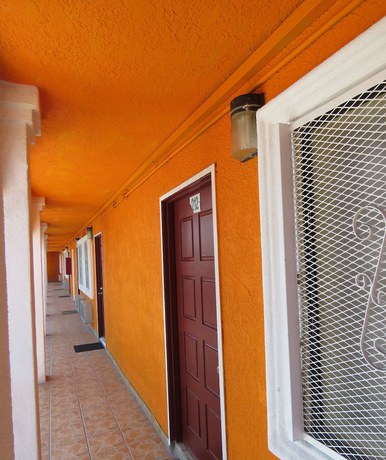 Imagen de los interiores del Hotel Central Inn Motel. Foto 20