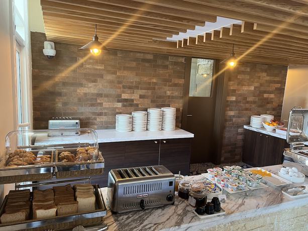 Imagen del bar/restaurante del Hotel Central Inn Souq Waqif. Foto 2