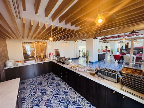 Imagen del bar/restaurante del Hotel Central Inn Souq Waqif. Foto 3