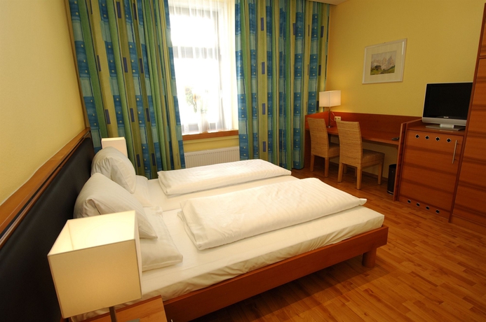 Imagen de la habitación del Hotel Central, Innsbruck . Foto 7