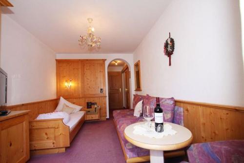 Imagen de la habitación del Hotel Central, Ischgl. Foto 9