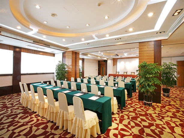 Imagen de los interiores del Hotel Central Jingmin. Foto 13