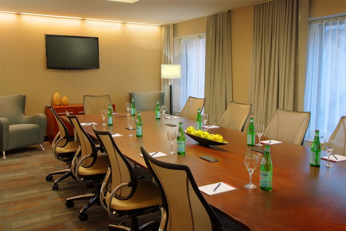 Imagen de los interiores del Hotel Central Loop. Foto 13