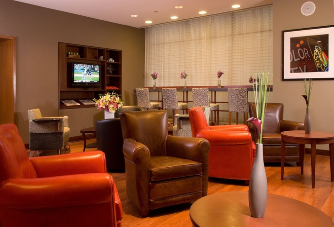 Imagen de los interiores del Hotel Central Loop. Foto 14