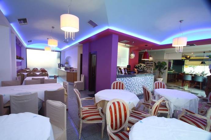 Imagen del bar/restaurante del Hotel Central, Loutraki. Foto 6