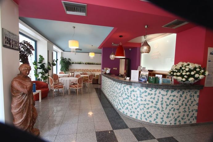Imagen de los interiores del Hotel Central, Loutraki. Foto 12