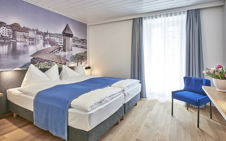 Imagen de la habitación del Hotel Central Luzern. Foto 11