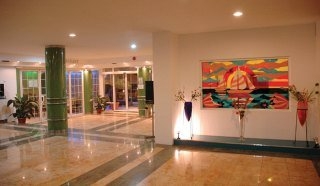 Imagen de los interiores del Hotel Central Mamaia. Foto 3