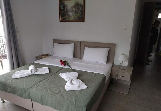 Imagen general del Hotel Central, Maras. Foto 14