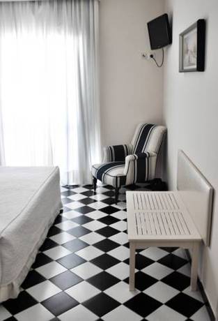 Imagen de la habitación del Hotel Central, Marbella. Foto 11