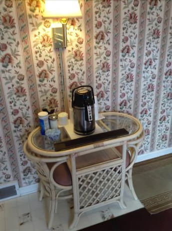 Imagen de los interiores del Hotel Central Motel Great Falls. Foto 15