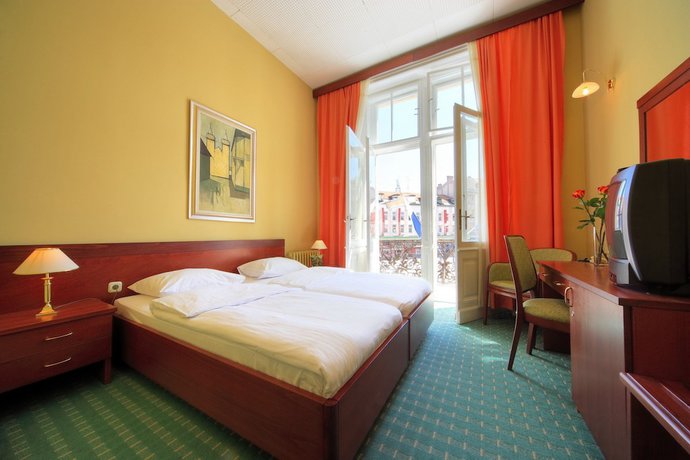 Imagen de la habitación del Hotel Central Osijek. Foto 3