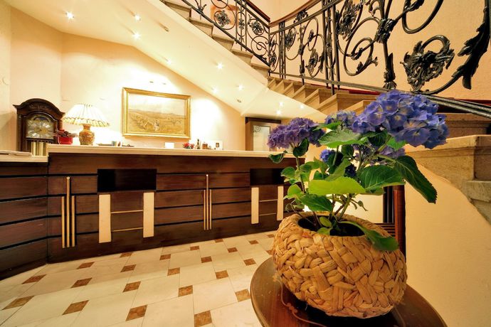 Imagen general del Hotel Central Osijek. Foto 1