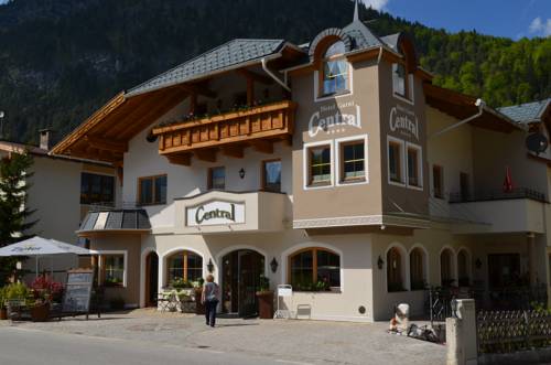 Imagen de la habitación del Hotel Central, PERTISAU. Foto 2