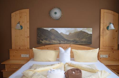Imagen de la habitación del Hotel Central, PERTISAU. Foto 6