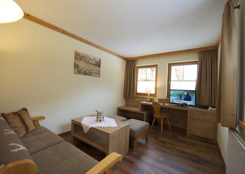 Imagen de la habitación del Hotel Central, PERTISAU. Foto 15