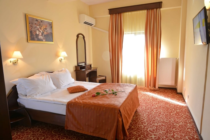Imagen de la habitación del Hotel Central, PLOIESTI. Foto 3