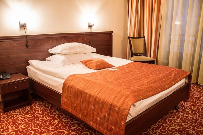 Imagen de la habitación del Hotel Central, PLOIESTI. Foto 6