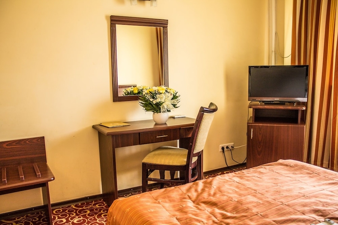 Imagen de la habitación del Hotel Central, PLOIESTI. Foto 7