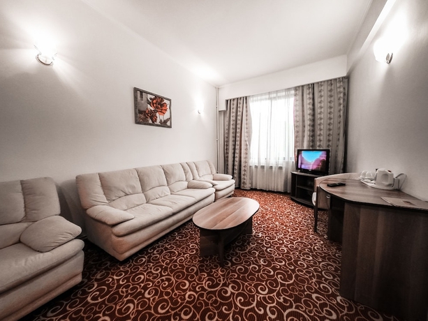 Imagen de la habitación del Hotel Central, PLOIESTI. Foto 11