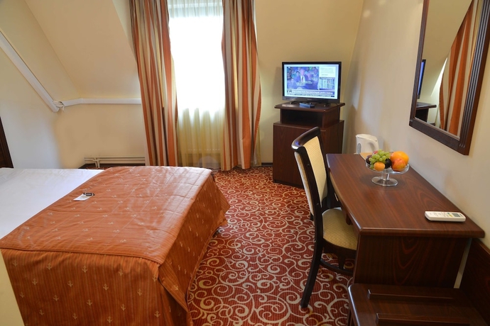 Imagen de la habitación del Hotel Central, PLOIESTI. Foto 13