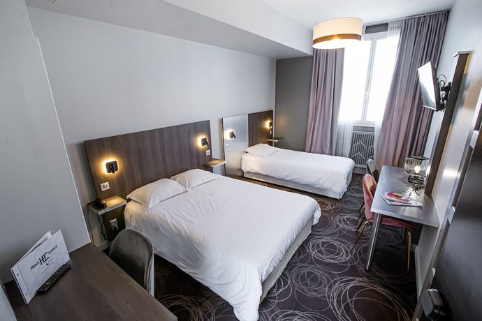 Imagen de la habitación del Hotel Central, POITIERS. Foto 3