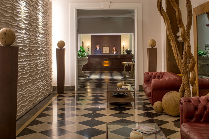 Imagen de los interiores del Hotel Central Palace Federico Ii. Foto 16