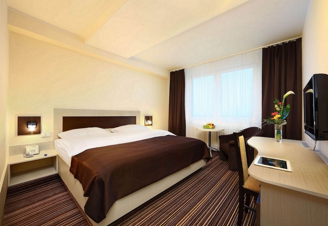 Imagen de la habitación del Hotel Central Park Flora. Foto 10