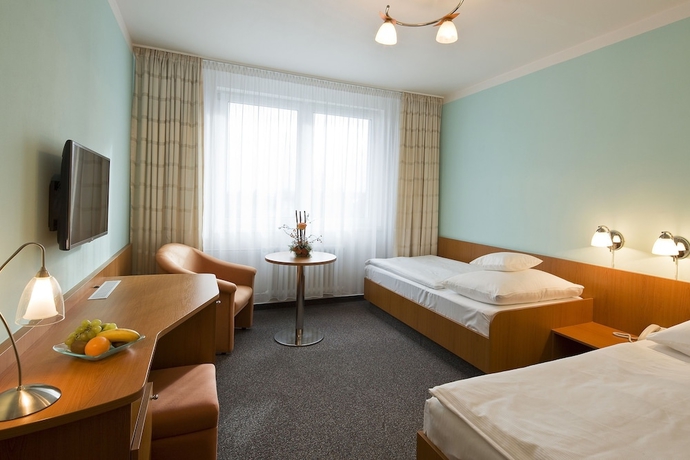 Imagen de la habitación del Hotel Central Park Flora. Foto 15