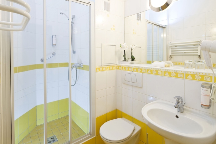 Imagen de la habitación del Hotel Central Park Flora. Foto 18