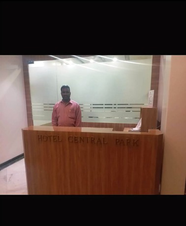 Imagen de los interiores del Hotel Central Park, Kalyan. Foto 19