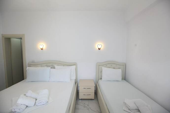 Imagen de la habitación del Hotel Central Park Ksamil. Foto 11