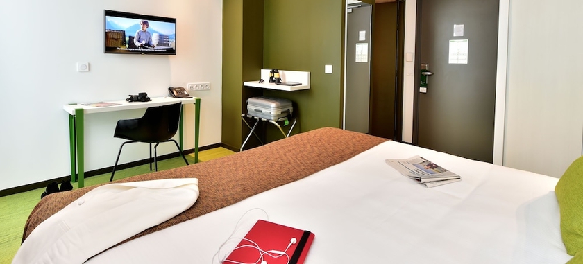 Imagen de la habitación del Hotel Central Park, LA ROCHELLE. Foto 8