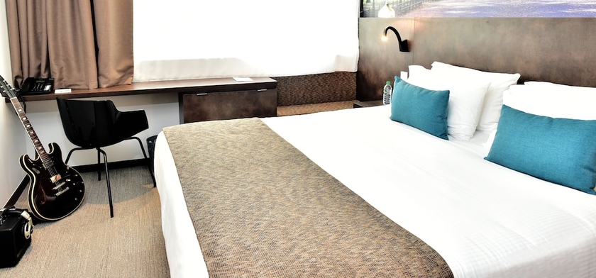 Imagen de la habitación del Hotel Central Park, LA ROCHELLE. Foto 9